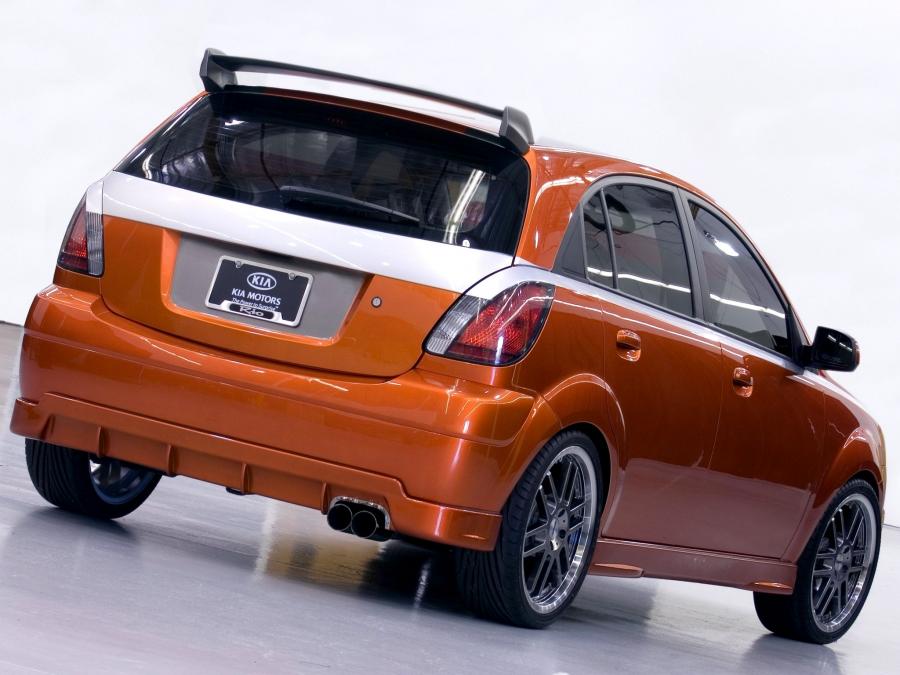 Kia Rio5 Orange Blur 2005 года  (фото 2 из 5)